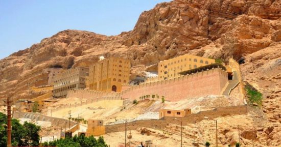 تكريس كنيسة الشهيد مار مينا بجبل أبنوب.
